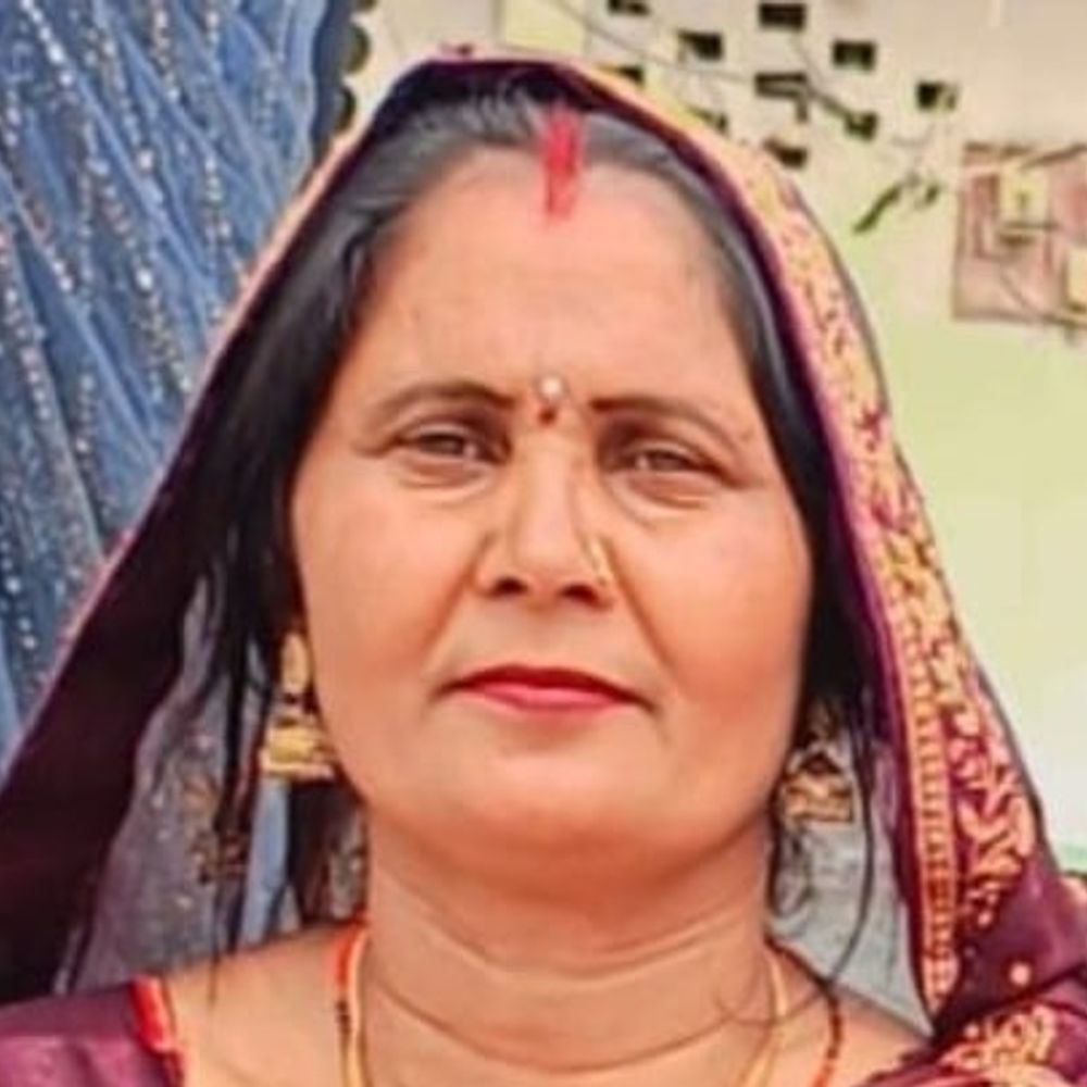 टैंकर की चपेट में आने से महिला की मौत:बेटे के साथ बाजार जाते समय हादसा, मेडिकल कॉलेज पहुंचने से पहले गई जान