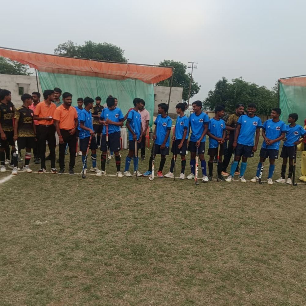 कन्नौज में हॉकी प्रतियोगिता आयोजित:अठगावां और सैफई फाइनल में, कन्नौज और तरवां को हराकर खिताबी मुकाबले में पहुंचीं