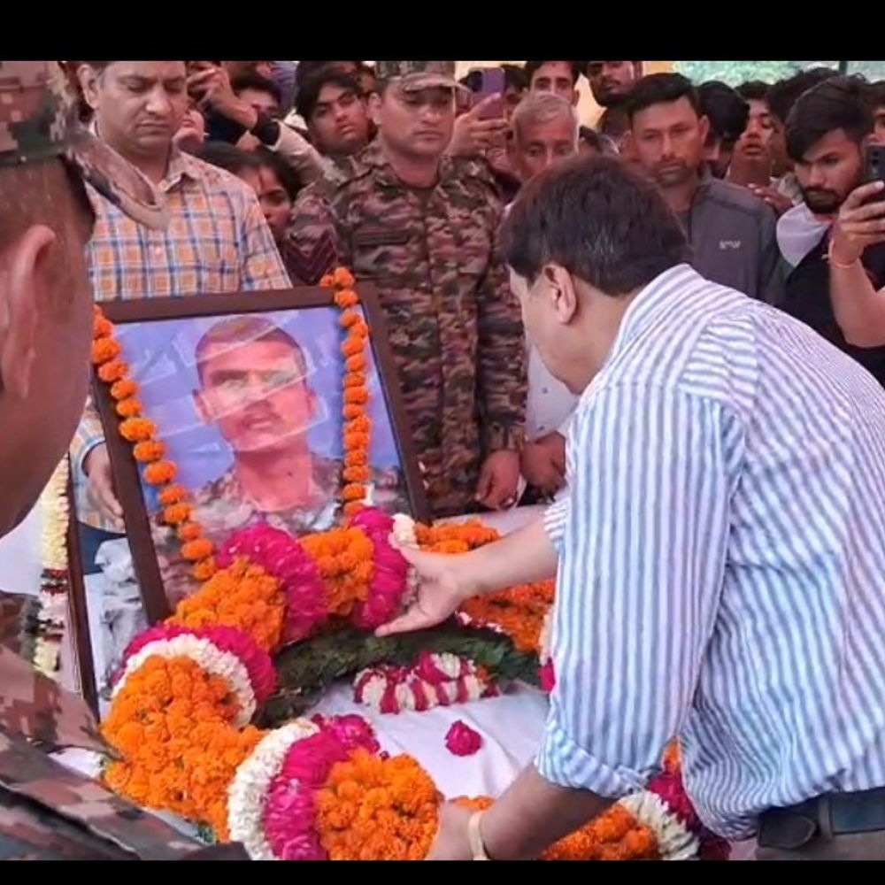 उत्तराखंड आपदा में लापता अग्निवीर सचिन पौनियां शहीद घोषित:हाथरस में बटालियन ने दी श्रद्धांजलि, 7 महीने बाद मिला दर्जा