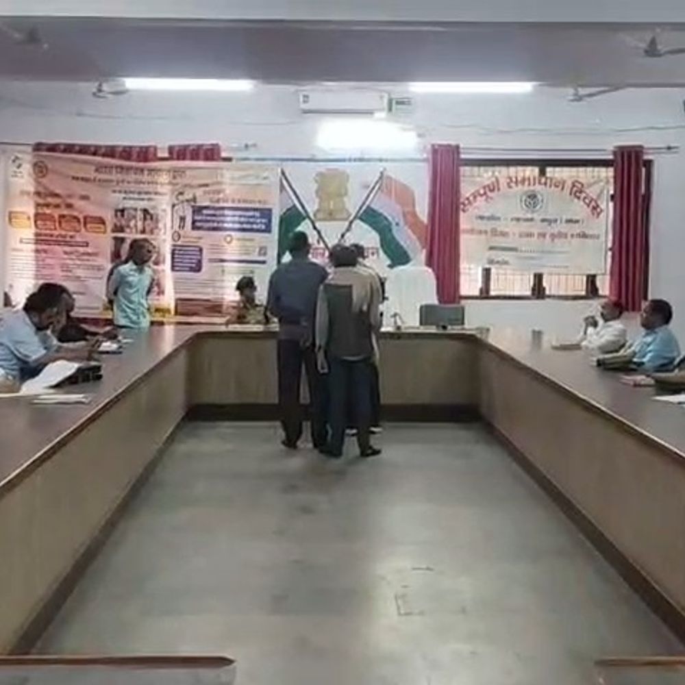 मथुरा में ग्राम समाज की जमीन पर पेट्रोल पंप:महावन समाधान दिवस में शिकायत, SDM बोलीं- नहीं मिला आवेदन