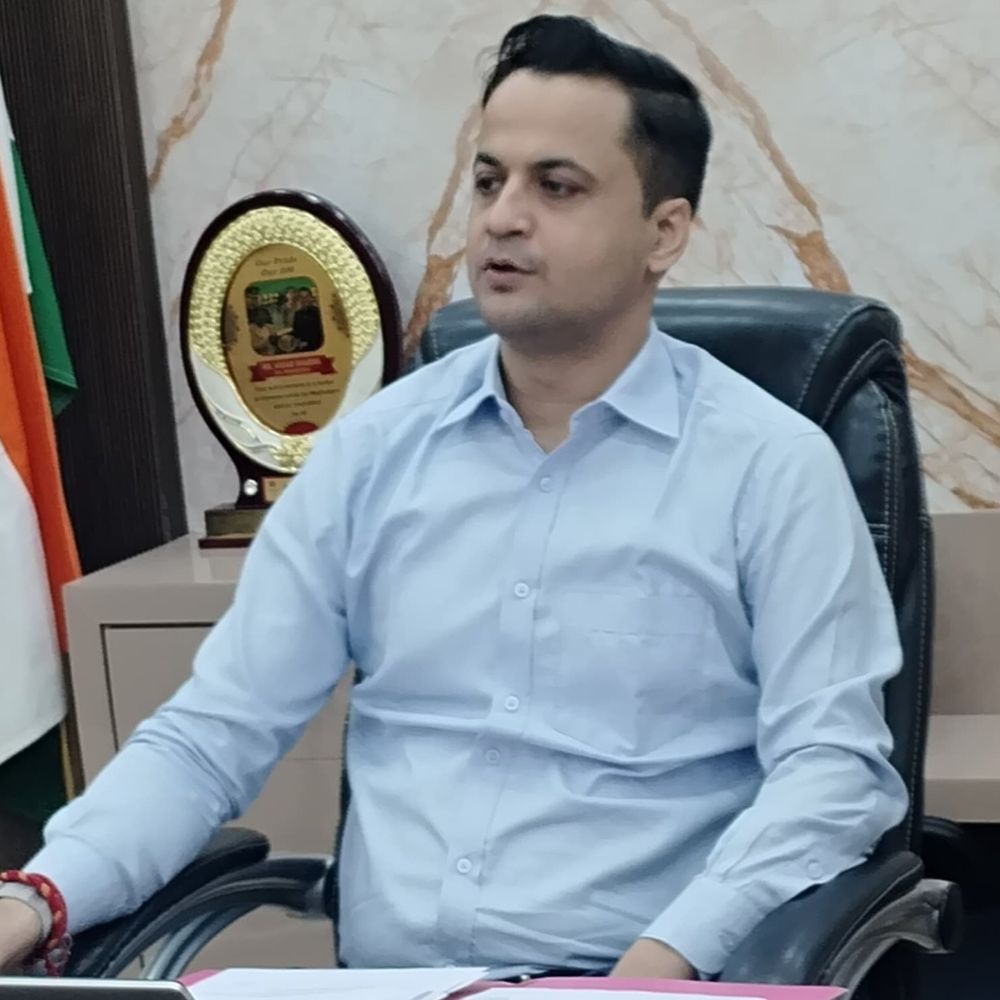 मधुबनी में नार्को समन्वय समिति की बैठक:डीएम ने कहा- सूखे नशे के खिलाफ छापेमारी अभियान चले, फोटो-वीडियो भी बनाए