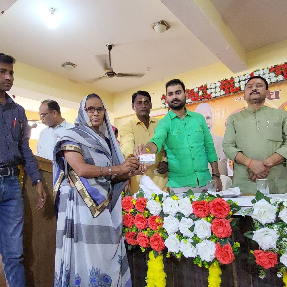 सरकारी योजनाएं समाज के हर वर्ग को कर रहीं सशक्त:कानपुर देहात में 'नव निर्माण के नौ वर्ष' कार्यक्रम में चर्चा