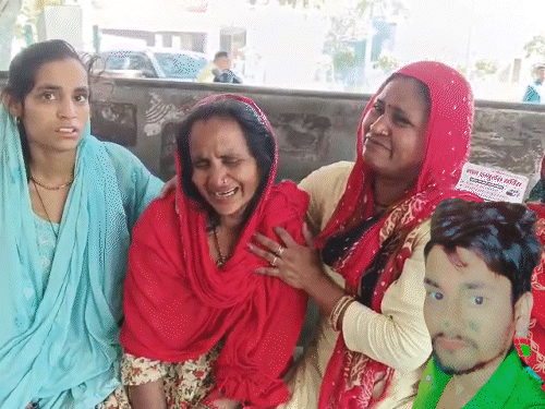 मायके से नहीं लौटी रूठी पत्नी,VIDEO कॉल कर फंदा लगाया:  पानीपत में पंखे से दुपट्टा बांध लटका, तलाक मांग रही थी; 11 महीने पहले हुई शादी – Panipat News