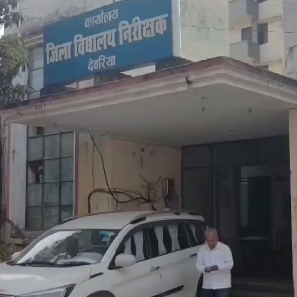 देवरिया में यूपी बोर्ड मूल्यांकन में तेजी:पांच दिन में 2.66 लाख से अधिक कॉपियां जांची गईं, सीसीटीवी की निगरानी में हो रही चेकिंग