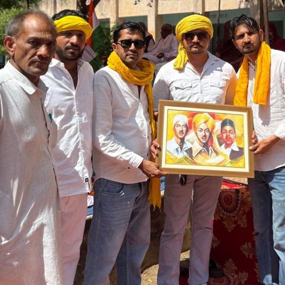 सर्वजातीय गणतांत्रिक परिवार बारह खाप ने शहीदों को दी श्रद्धांजलि:  हिसार में शहीद परिवारों और युवाओं को किया सम्मानित, स्वरोजगार क्रांति’ का किया आगाज – Narnaund News