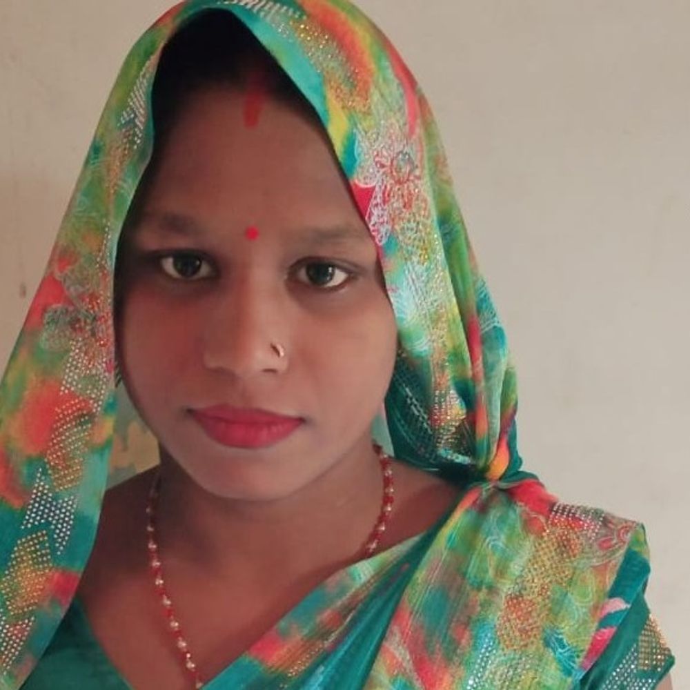 एटा में पेड़ से लटका मिला नवविवाहिता का शव:तीन साल पहले ही हुई थी शादी, प्रेमी पर हत्या करने का आरोप