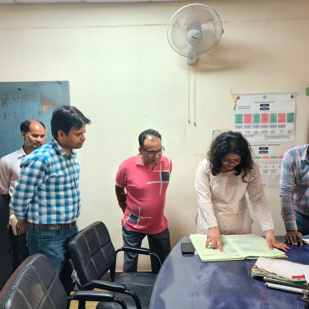 सीडीओ ने पतारा सीएचसी का निरीक्षण किया:बेड शीट गंदी देख लगाई फटकार, दो कर्मचारी अनुपस्थित मिले वेतन रोकने के दिए निर्देश