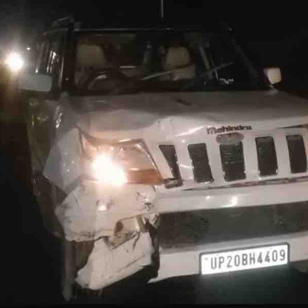 शाहबाद-बिलारी मार्ग पर बोलेरो-एंबुलेंस टक्कर:एक ही परिवार के पांच लोग घायल, चालक फरार