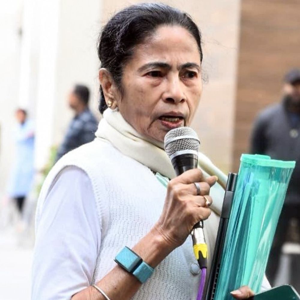 I-PAC रेड में दखल, सुप्रीम कोर्ट ने ममता से पूछा:केंद्र में आपकी सरकार होती तो क्या करते; ED अफसरों के भी अपने अधिकार हैं