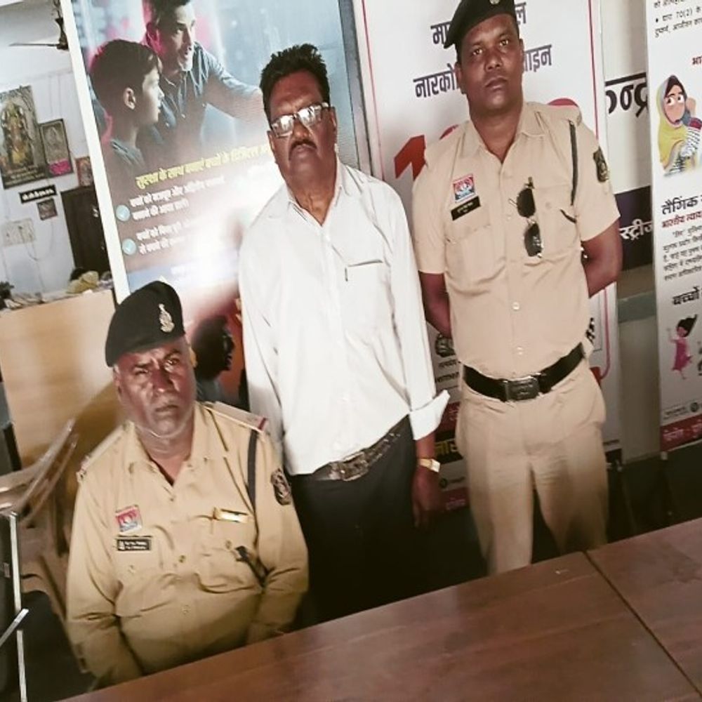 धार्मिक बैनर फाड़ने वाला 71 वर्षीय बुजुर्ग गिरफ्तार:  जांजगीर-चांपा में पुलिस ने न्यायिक रिमांड पर भेजा – janjgir champa News