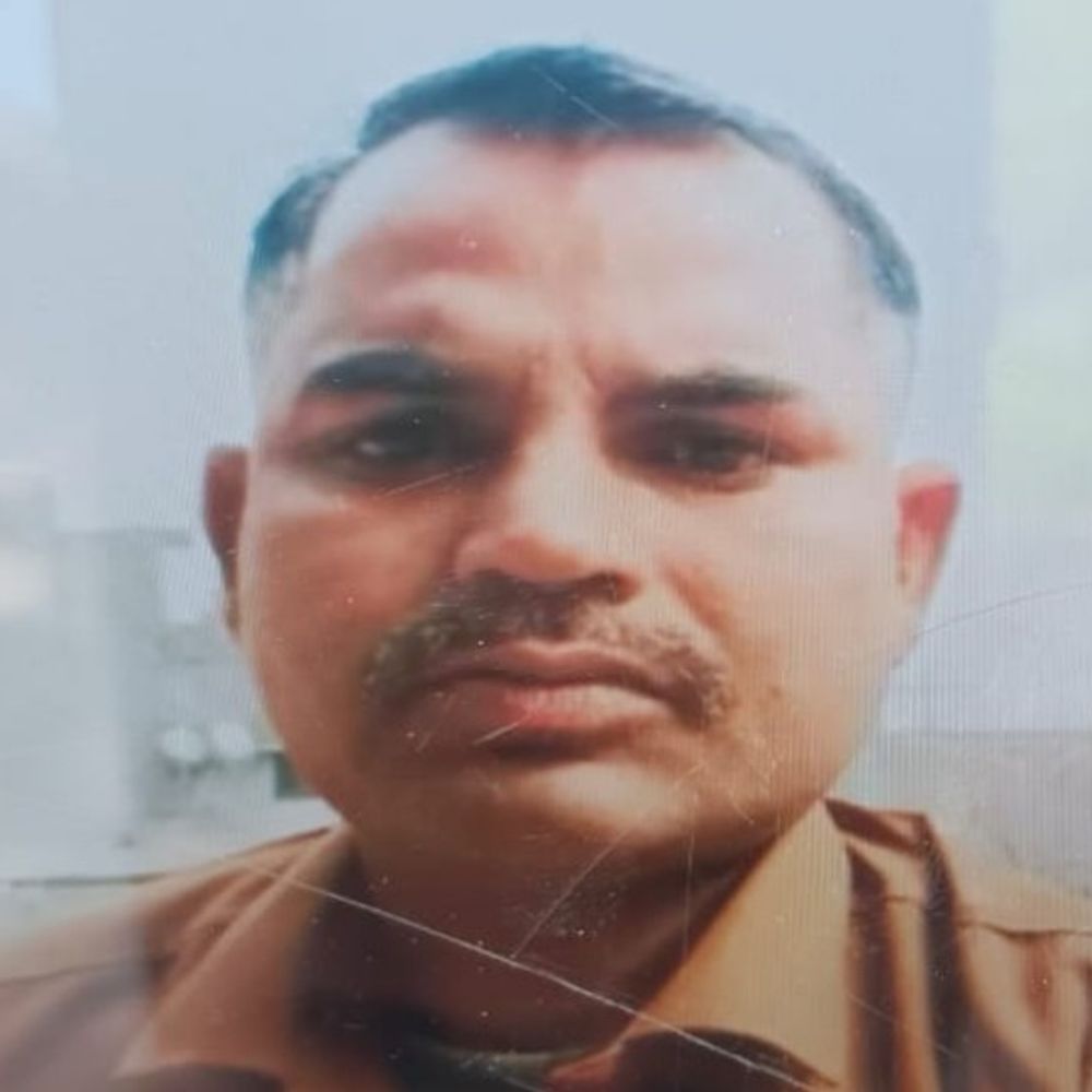 शाहजहांपुर में व्यक्ति की संदिग्ध मौत:साथ रहने वाली महिला और बेटों पर हत्या का आरोप, भाई बोला-कई बार धमकी दी थी