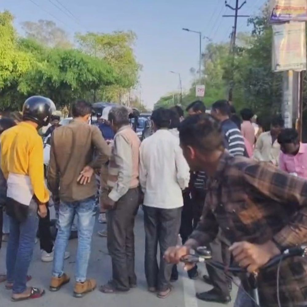 संभल में अधेड़ की रोडवेज बस से कुचलकर मौत:बदायूं से दसवां संस्कार कर लौटते समय हुआ हादसा, इलाज को दौरान तोड़ा दम