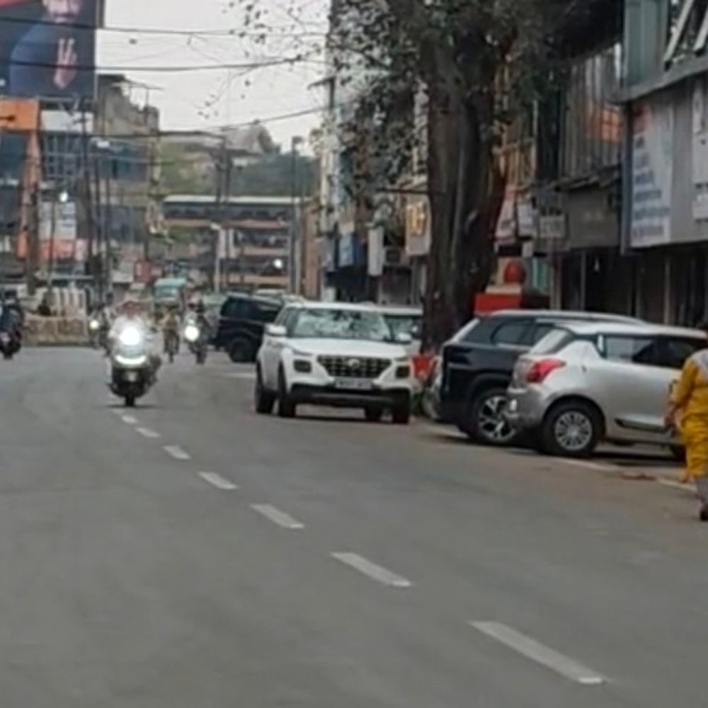 ग्वालियर में अधिकतम तापमान 2.6 डिग्री गिरा:तेज धूप के बीच चली ठंडी हवा, चक्रवाती घेरे और अरब सागर से आ रही नमी का असर