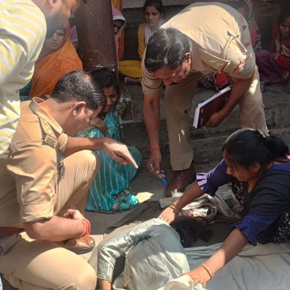 बस्ती में किशोरी की संदिग्ध मौत:मां की डांट के बाद कमरे में गई, अचेत मिली, पुलिस जांच में जुटी