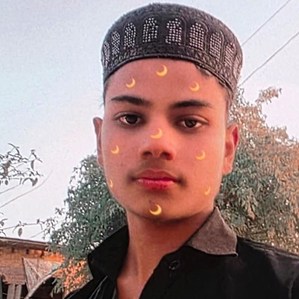 संभल में बाइक सवार मामा की मौत, भांजी घायल:तेज रफ्तार वाहन ने टक्कर मारी, लड़की को घर छोड़ने जा रहा था