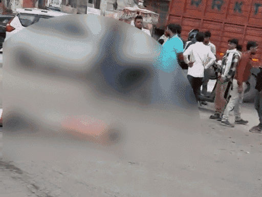 हरियाणा में रोड एक्सीडेंट में फूफा-भतीजे की मौत:छठ खरना के लिए लकड़ी खरीदने जा रहे थे, सारण के रहने वाले थे