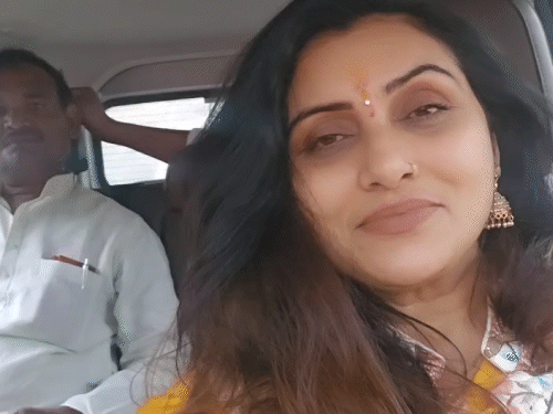 काजल निषाद ने ट्रैफिक पुलिस पर तंज कसा:कहा- मंत्री संजय निषाद का चालान काटिए, वरना माना जाएगा सिलेंडर-बिस्किट आपके घर पहुंच गया