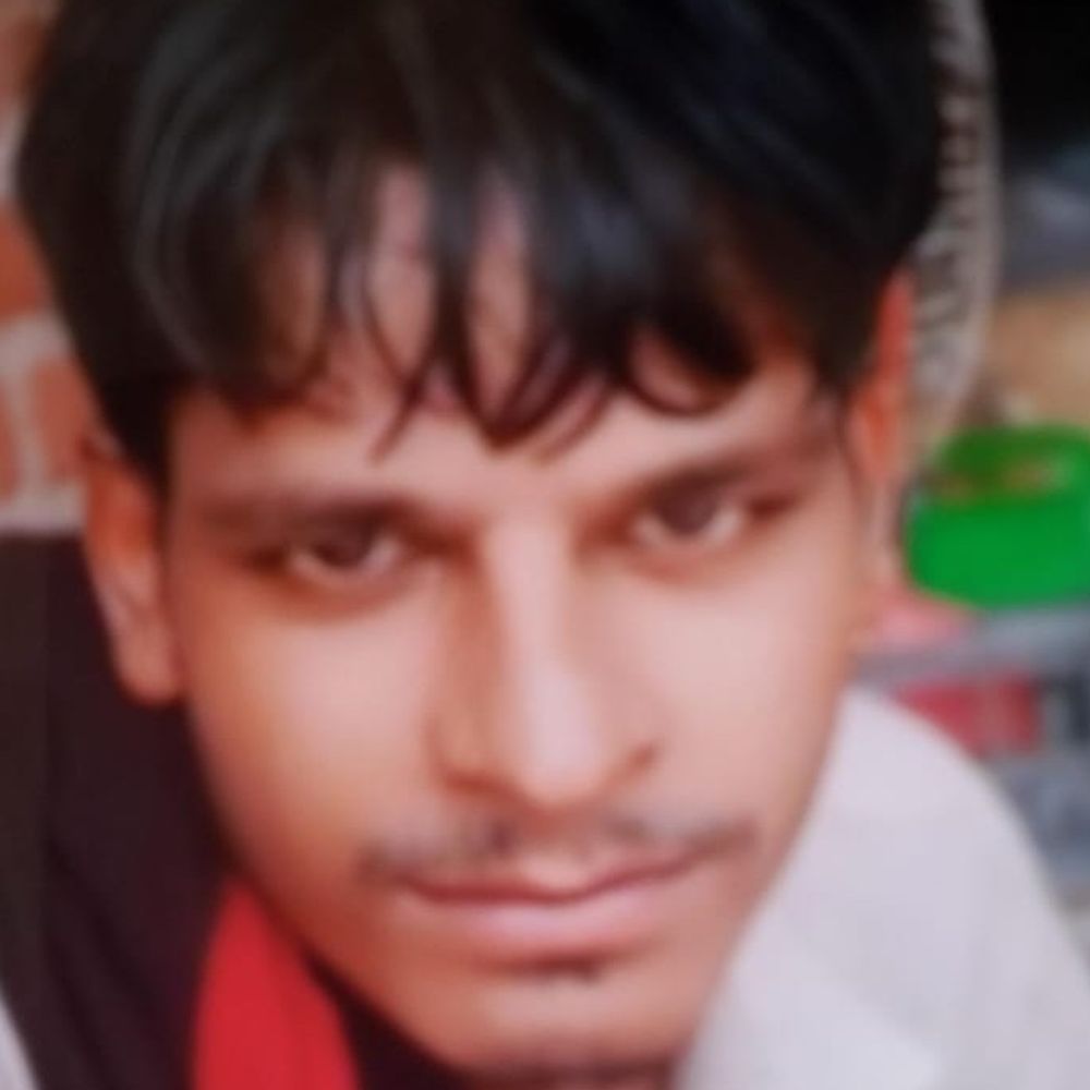 आगरा के बाह इटावा मार्ग पर टेंपो पलटा:औरैया के दो युवकों की मौत, तीन गंभीर रूप से घायल; डंफर ने ऑटो में मारी टक्कर, आगरा जा रहे थे