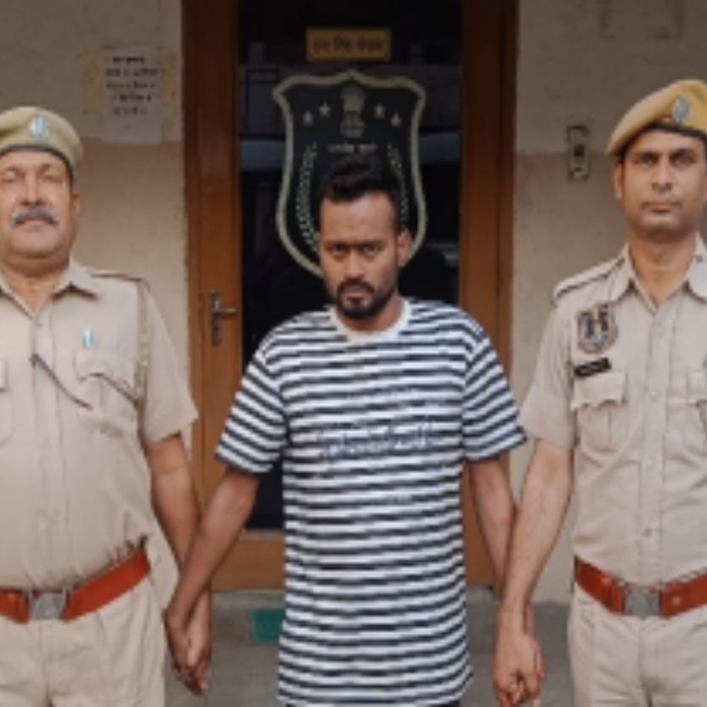 नाबालिग लड़कियों से देह व्यापार कराने वाला दलाल अरेस्ट:बांग्लादेश से अवैध तरीके से भारत लाकर होटल में चला रहा था सेक्स रैकेट