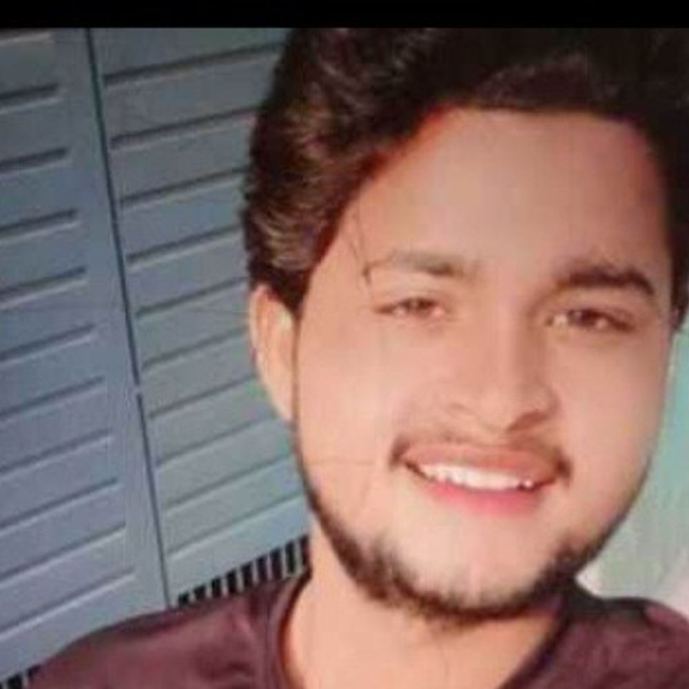 देवरिया में इंटर के छात्र की मौत:रात में कमरे में सोने गया था, सुबह फंदे से लटका मिला शव