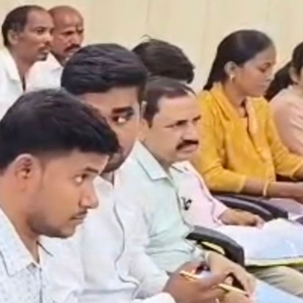 शेखपुरा में SC/ST एक्ट बैठक:  77 पीड़ितों को मुआवजा, 21 मामलों में दूसरी किस्त जारी, लंबित भुगतान जल्द करने का निर्देश – Sheikhpura News