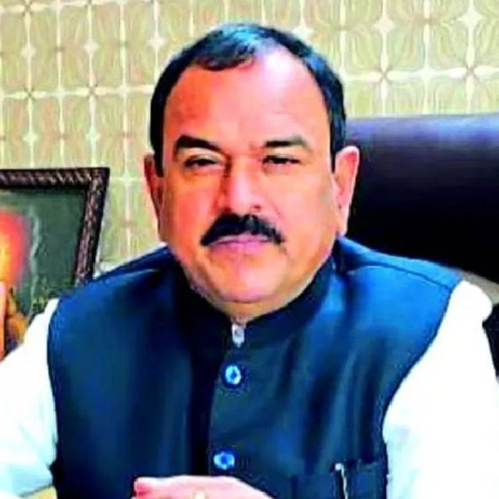 रेप के आरोपी बाबा के 100 आपत्तिजनक वीडियो मिले:जांच टीम ने1500 करोड़ की संपत्ति का भी पता लगाया, इनकम टैक्स विभाग भी जांच में जुटा