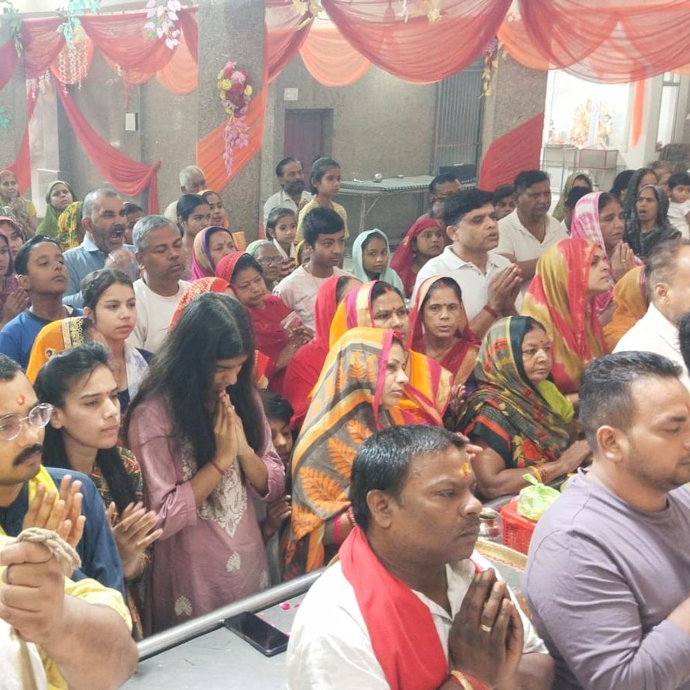 उन्नाव में नवरात्रि के सातवें दिन मां कालरात्रि की पूजा:घरों और मंदिरों में उमड़ी श्रद्धालुओं की भीड़, दुर्गा सप्तशती का पाठ