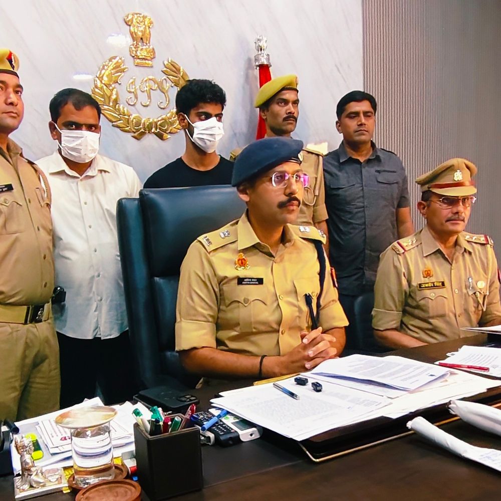 पत्नी की मौत का बदला, प्रेमी को मार डाला:बेटे के साथ मिलकर सिर पर वार किया; गोली मारी, तीन आरोपी गिरफ्तार