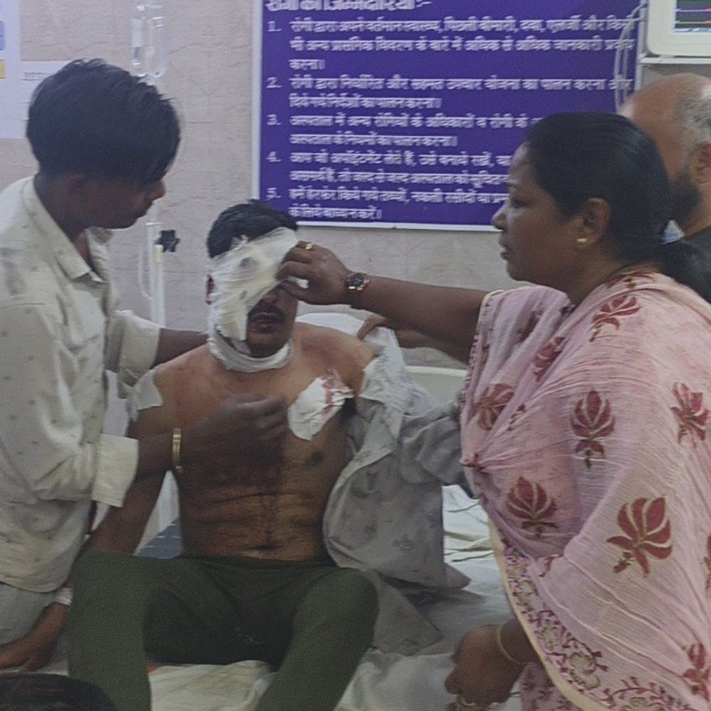 नीमच में कलेक्शन कर्मचारी से 4 लाख की लूट:पुराने साथी ने चाकू से हमला कर वारदात को अंजाम दिया