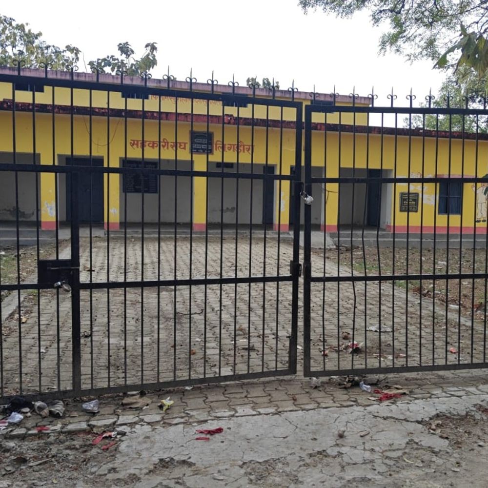 महराजगंज में गेहूं क्रय केंद्र खोलने की मांग:सहकारी संघ तैयार, फिर भी खरीद बंद, केंद्र न खुलने से किसानों में बढ़ी नाराज़गी