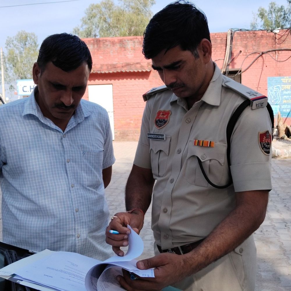 भिवानी में पिकअप ने मारी बाइक को टक्कर:  किसान की मौत, एक गंभीर, रॉन्ग साइड से आ रहा था, गांव में शोक – Loharu News