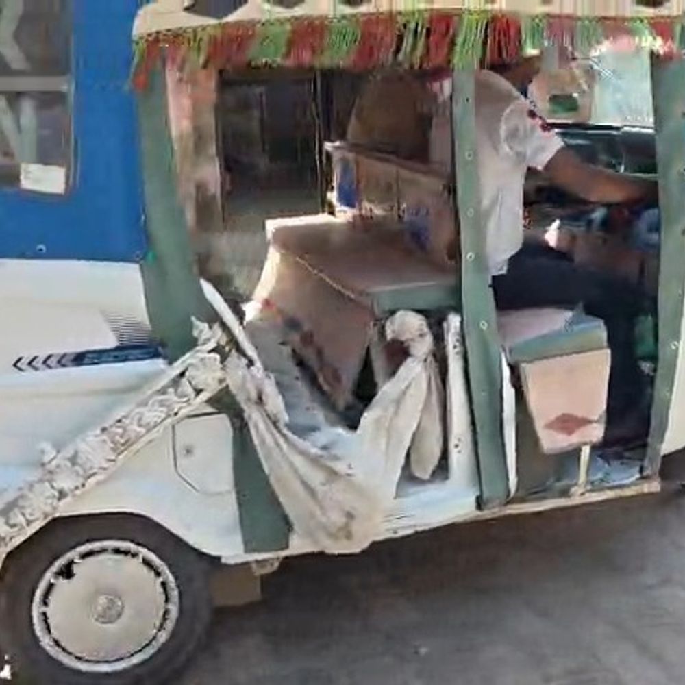 परिक्रमा मार्ग पर 80 वर्षीय साधु की मौत:पहचान नहीं होने से शव को पोस्टमार्टम हाउस के फ्रीजर में सुरक्षित रखा गया