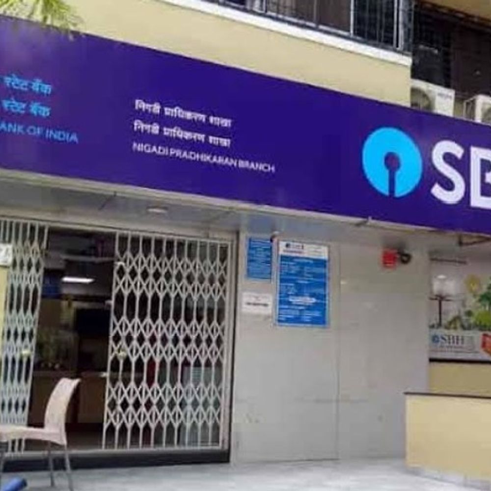 मेरठ में 7 साल तक मां को जिंदा दिखाकर ठगी:44 लाख का पेंशन घोटाला, बेटे पर फर्जी प्रमाण पत्र बनाकर रकम हड़पने का आरोप