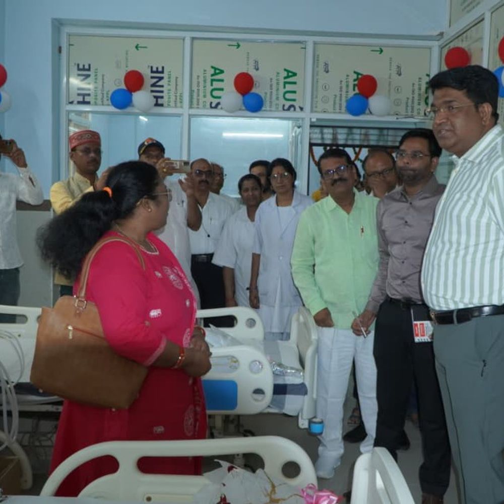 मऊगंज जिला अस्पताल में डायलिसिस यूनिट शुरू:कलेक्टर ने चार मशीनों का किया लोकार्पण, कहा-मरीजों को नहीं हो तकलीफ