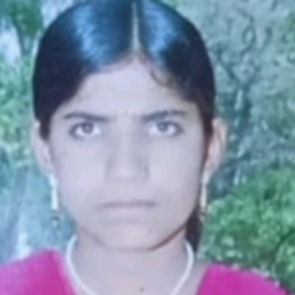 संभल में विवाहिता का फंदे से लटका मिला शव:मायके पक्ष ने दहेज हत्या का आरोप लगाया, 4 दिन पहले आई थी ससुराल