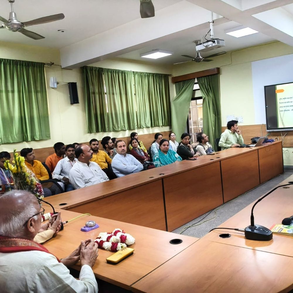 संस्कृत विश्वविद्यालय में विशिष्ट व्याख्यानमाला शुरू:पहले दिन वेदों में पर्यावरणीय चेतना पर हुआ मंथन