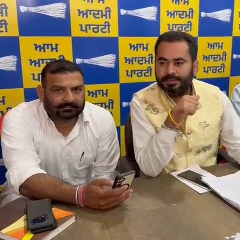 फाजिल्का विधायक के निशाने पर कांग्रेस पार्षद:  सवना बोले, सरकार ने 12 करोड़ जारी कर विकास कराया, कांग्रेसियों ने अटकाई बाधा – Fazilka News