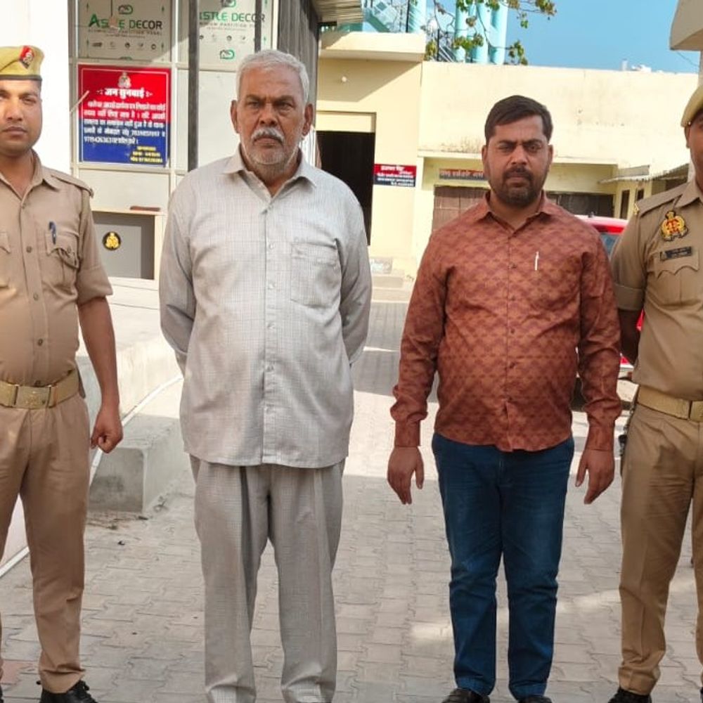 संभल पुलिस ने GST चोरी में पिता-पुत्र को किया गिरफ्तार:फर्जी दस्तावेजों से जीएसटी पंजीकरण कर ₹1.31 करोड़ की कर चोरी