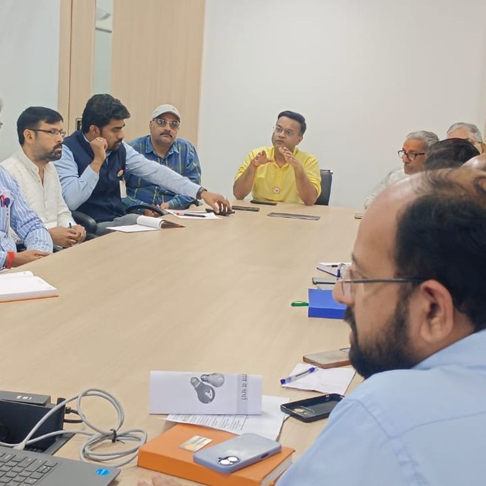 चित्रकूट गौरव दिवस पर सदगुरु परिवार जलाएगा 1.51 लाख दीप:डॉ. इलेश जैन ने तैयारियों की समीक्षा की, 22 लाख दीप जलाए जाएंगे