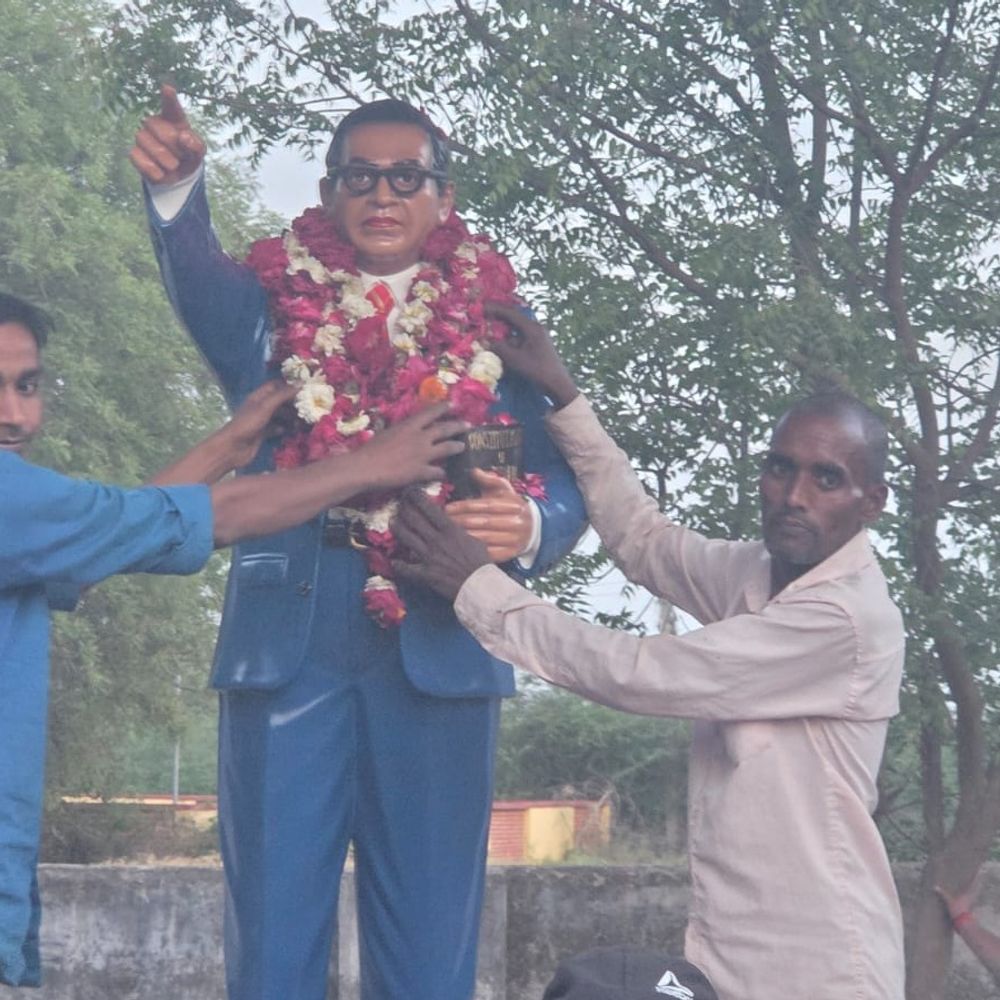 कानपुर देहात में अंबेडकर प्रतिमा क्षतिग्रस्त, 9 नामजद पर केस:बौद्ध कथा के बाद मारपीट, नई प्रतिमा लगाई गई