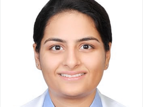 हरियाणा की लेडी डॉक्टर ने जहरीला इंजेक्शन लगा सुसाइड किया:  देहरादून में गाड़ी लॉक मिली, दवा कारोबारी पिता बोले- कॉलेज HOD जीरो नंबर देती थी – Ambala News