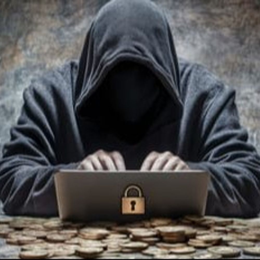 पुलवामा आतंकी हमले में शामिल होने की दी धमकी:महिला से ठगे 7.5 लाख, साइबर थाने में दर्ज कराई FIR