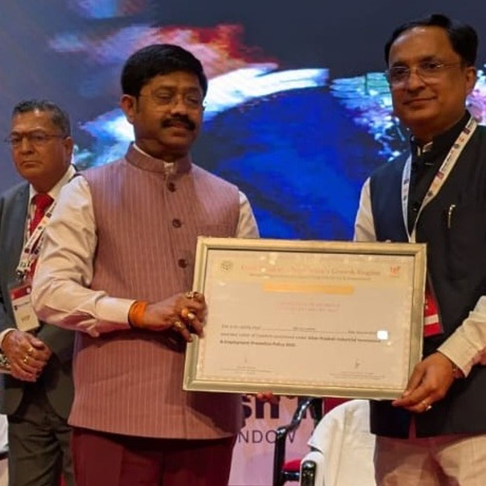 योगी ने AI आधारित निवेश मित्र 3.0 लॉन्च किया:ओबरा में अदाणी एसीसी सीमेंट प्रोजेक्ट को LOC, जल्द होगा उद्घाटन