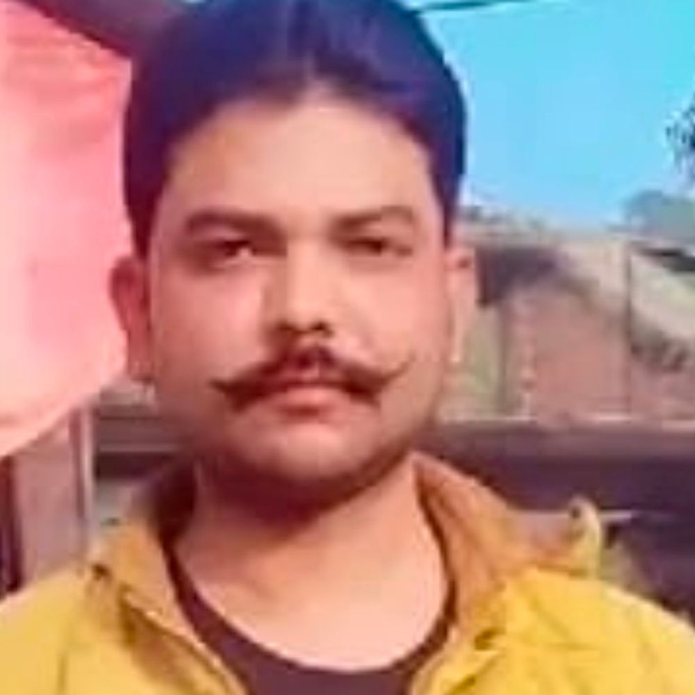 पुलिस प्रताड़ना और 2 लाख की मांग, युवक की मौत:डेढ़ महीने बाद सुहेल ने तोड़ा दम, मासूम बेटी अनाथ; गांव में तनाव