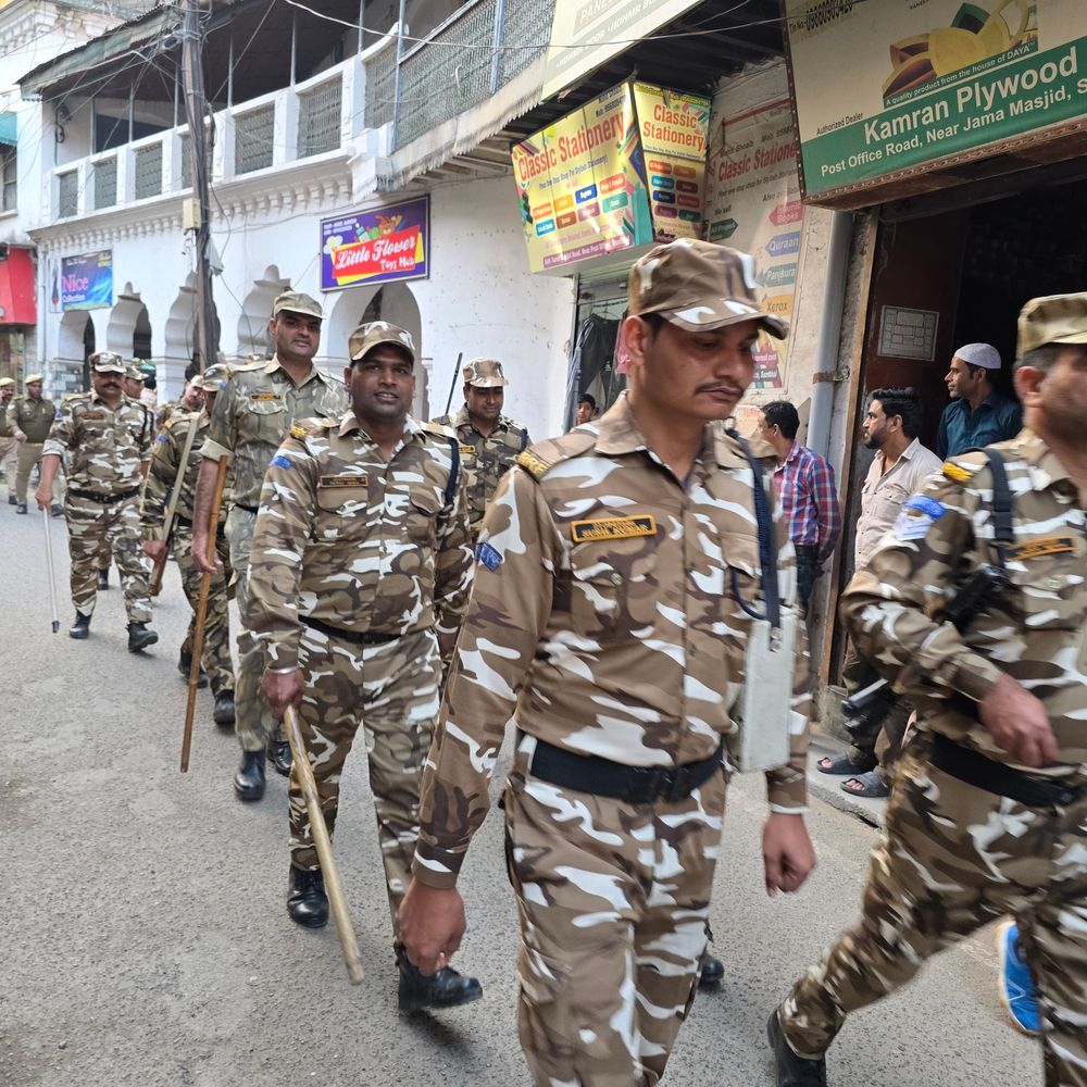 रामनवमी शोभायात्रा को लेकर प्रशासन अलर्ट:PAC-RRF तैनात, ड्रोन-सीसीटीवी और छतों से निगरानी, विवादित स्थल से शुरू होगी यात्रा