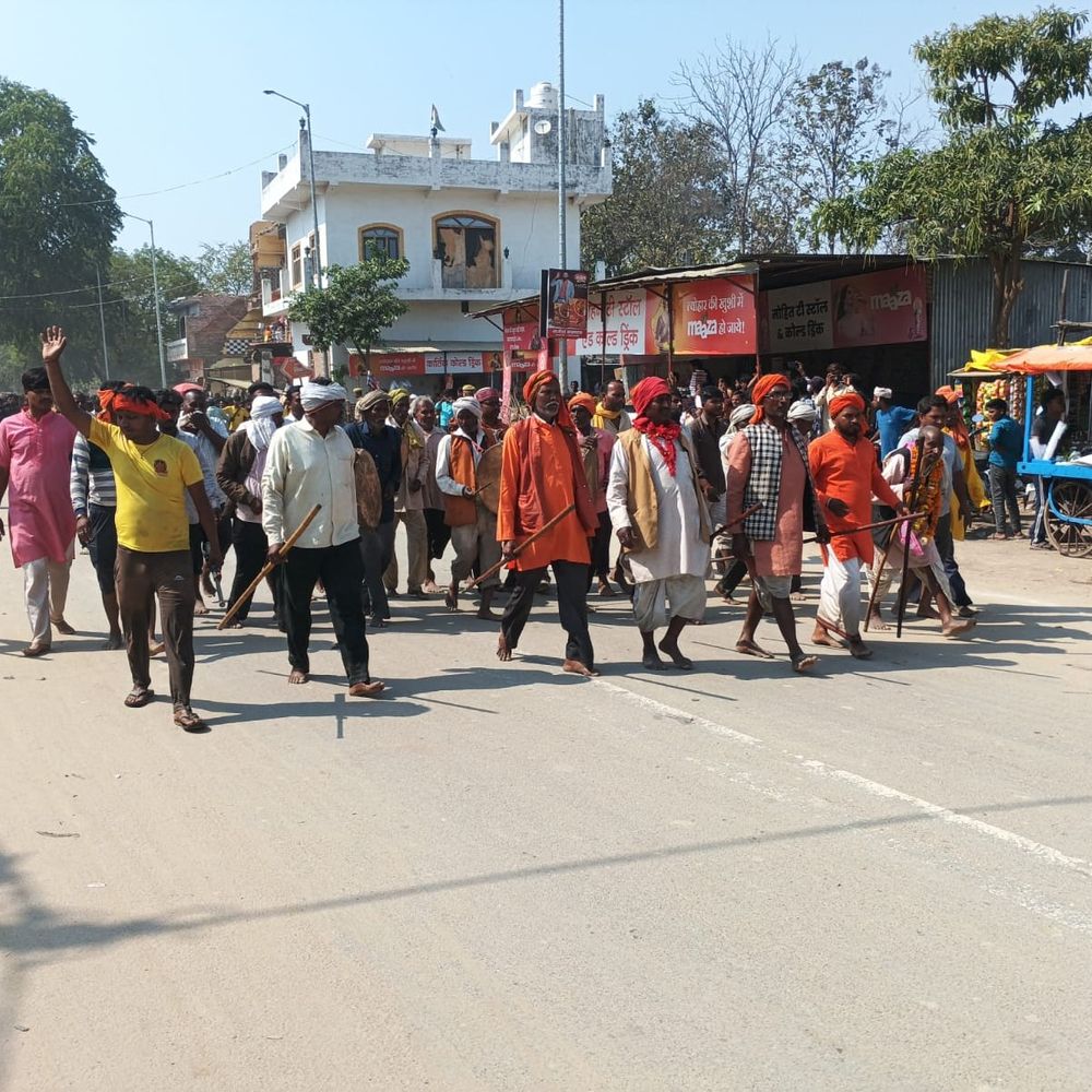 बलरामपुर में अष्टमी पर देवीपाटन धाम में उमड़ा भुजवा मेला:सैकड़ों किलोमीटर की पदयात्रा कर पहुंचे हजारों श्रद्धालु