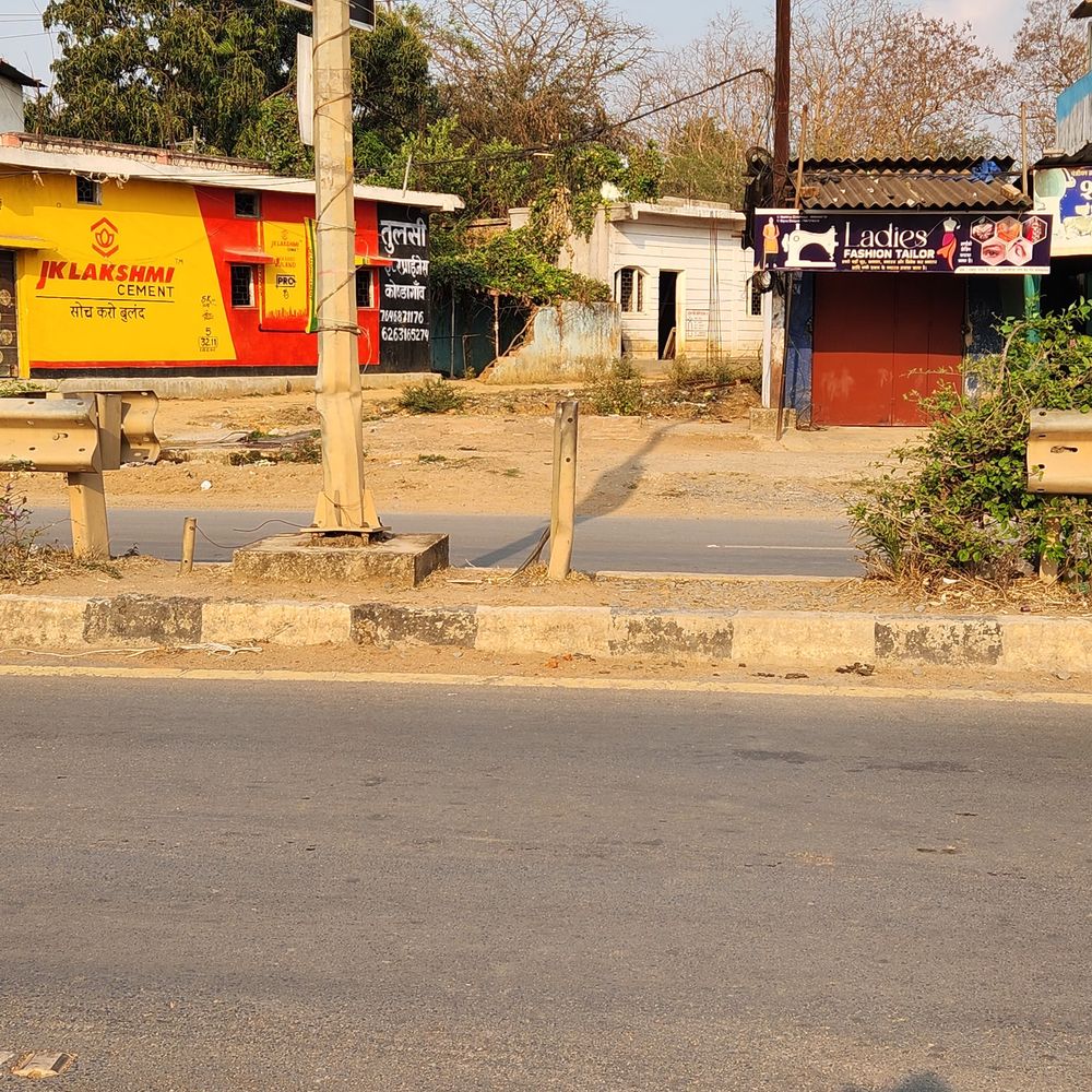 खुले डिवाइडर मरम्मत नहीं होने से हो रहे हादसे:  कोंडागांव में शहर के बीच 2 किमी सड़क पर रोज़ जोखिम, – Kondagaon News