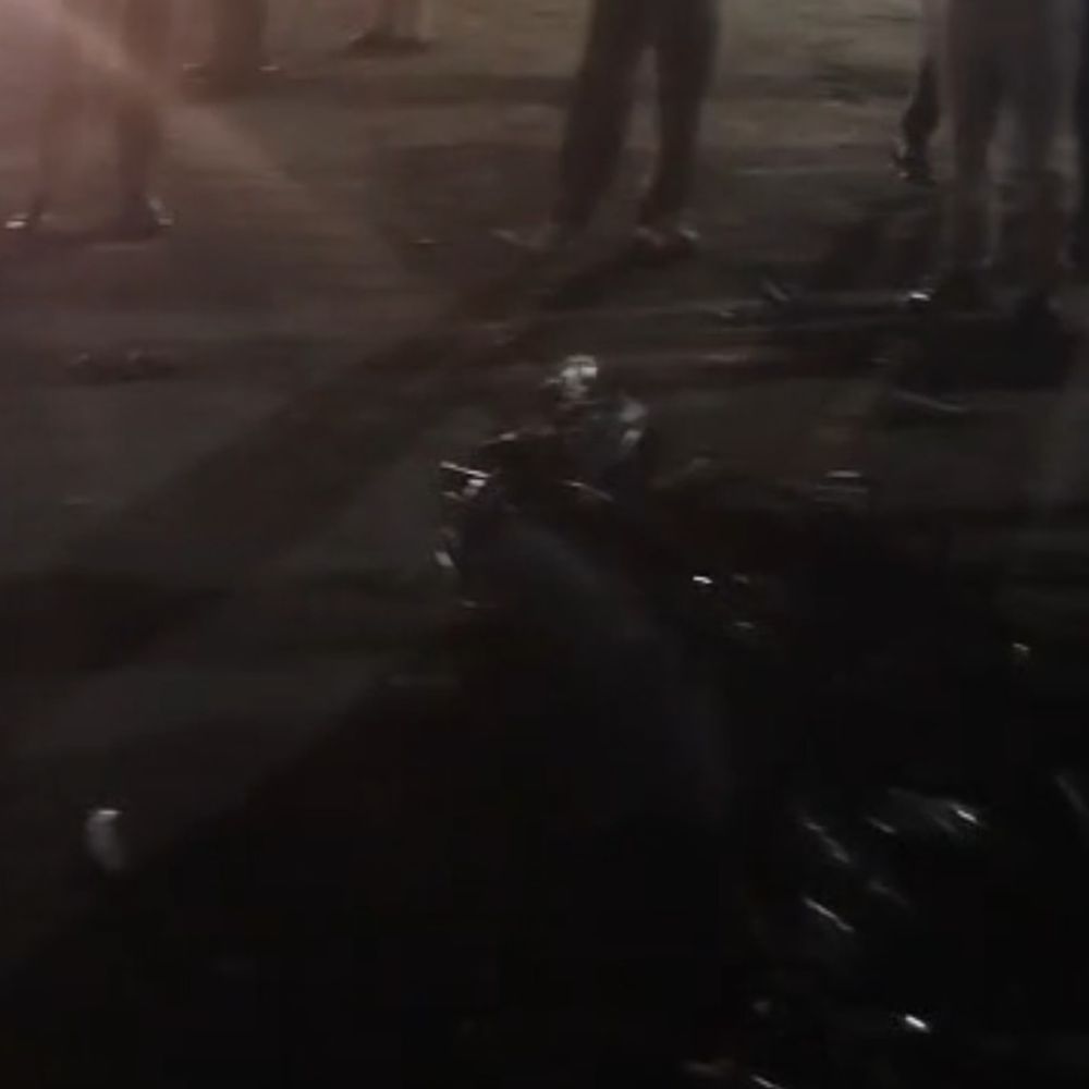 मेरठ के दिल्ली देहरादून नेशनल हाईवे पर दर्दनाक सड़क हादसा:फॉर्च्यूनर की टक्कर से दो दोस्तों की मौत, चालक फरार