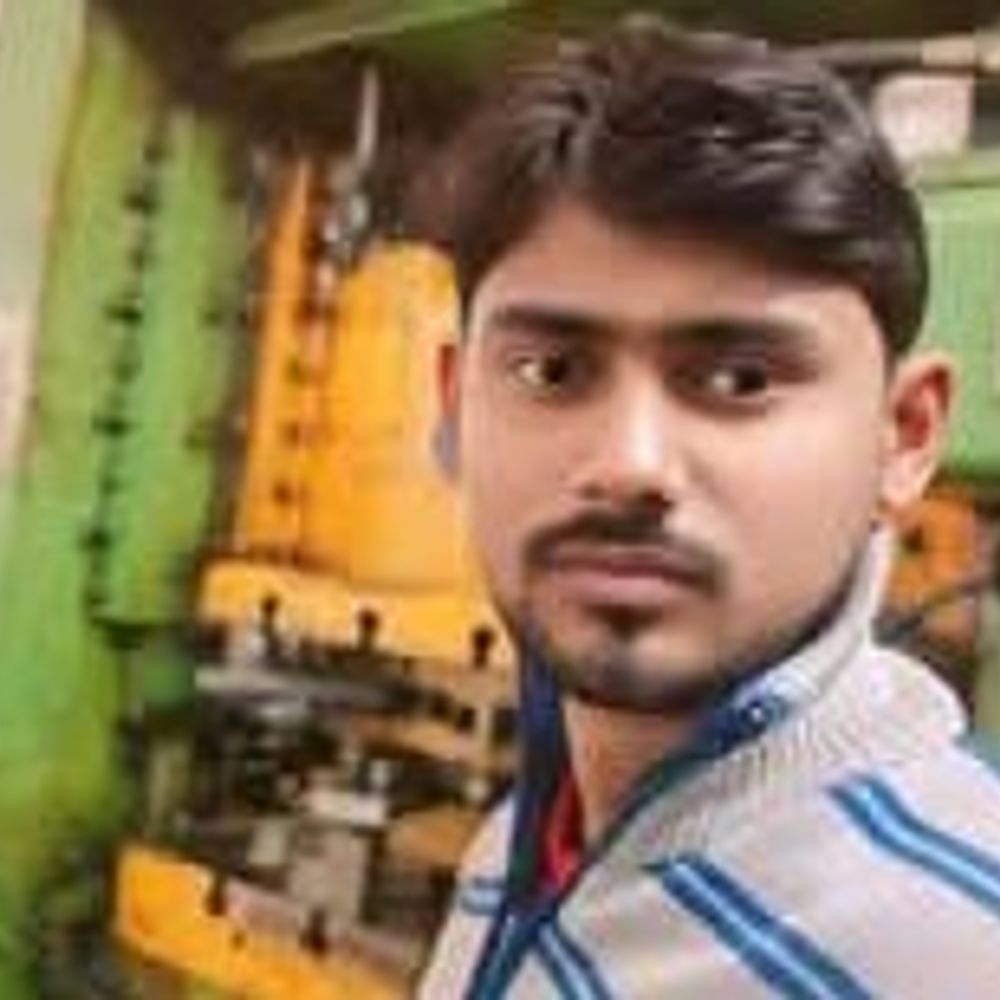 युवक की फंदे से लटककर मौत:बस्ती में बहन की शादी की खुशियां मातम में बदली, हरियाणा में लगाई फांसी