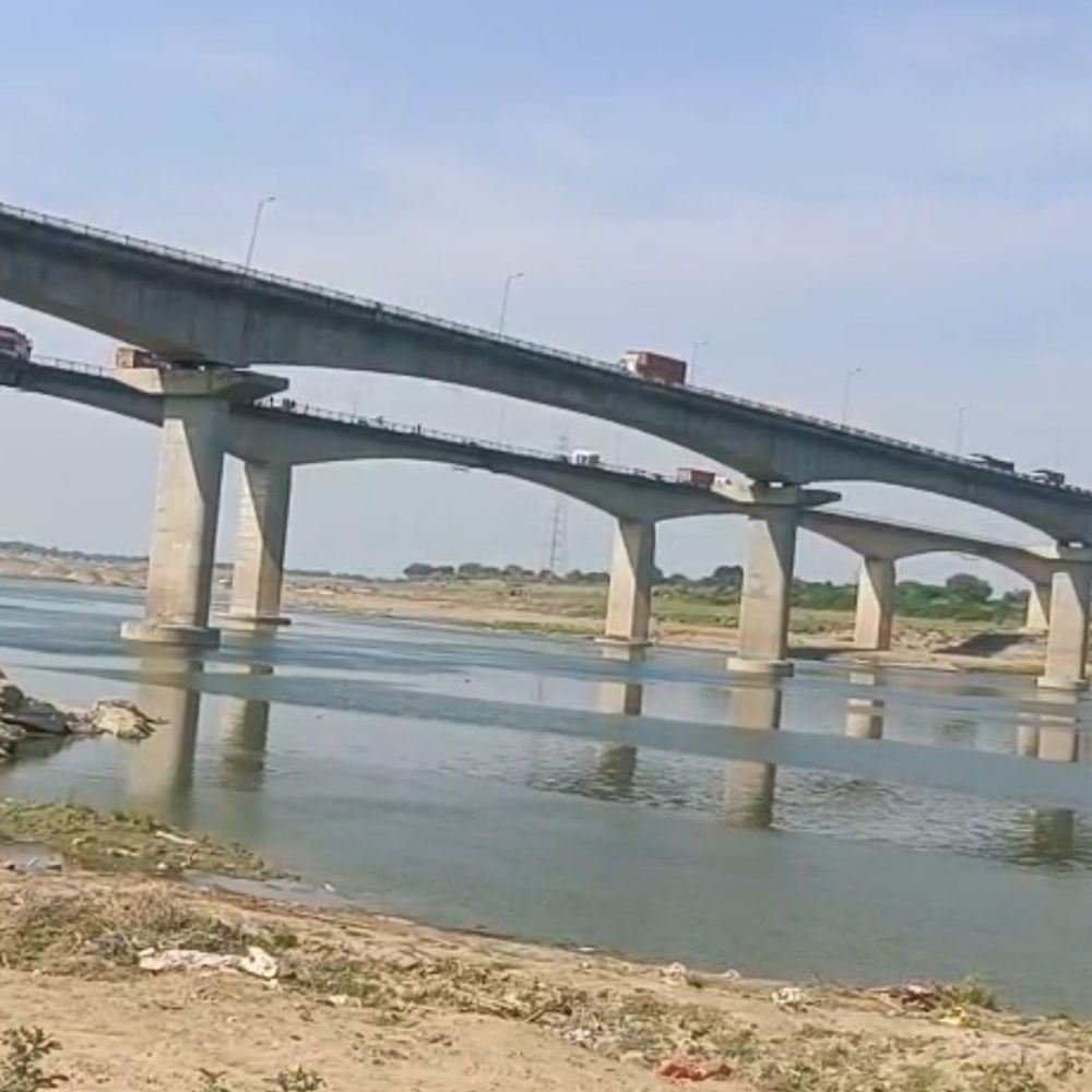 यमुना में कूदने वाली युवती का मामला संदिग्ध:लापता युवती का पता नहीं, शादी से बचने की आशंका